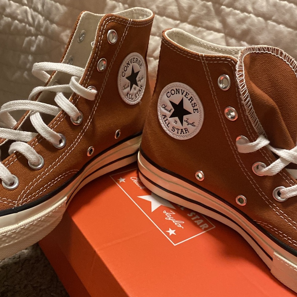 *NEW* Rust Converse - Picture 4 of 5
